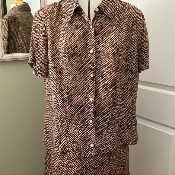 APOSTROPHE, ANIMAL PRINT BLOUSE AND MATCHING SKIRT, SIZE: L - Picture 4 of 12